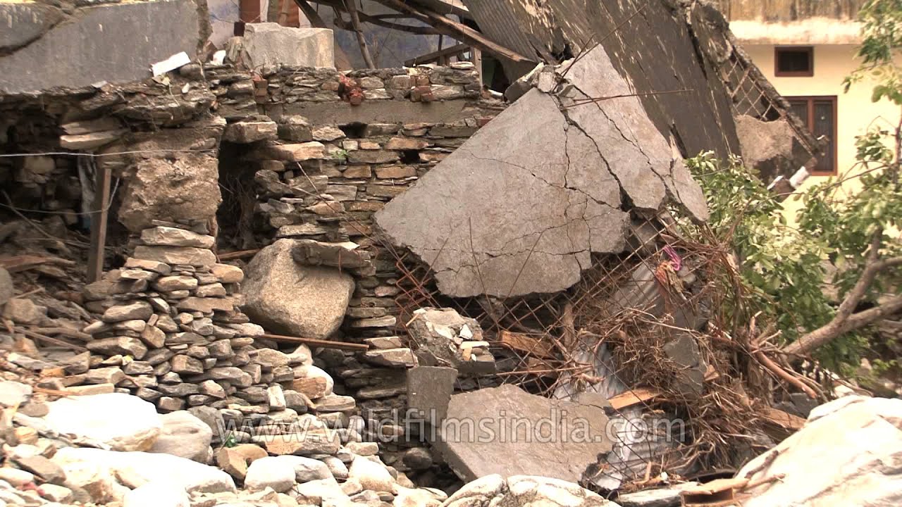 Floods causing major damage near Tehri road