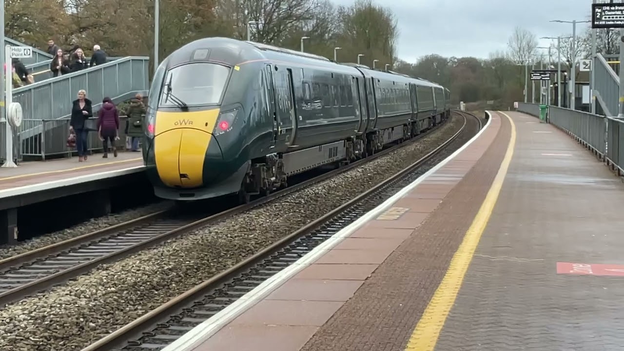 Trains at Tiverton Parkway.