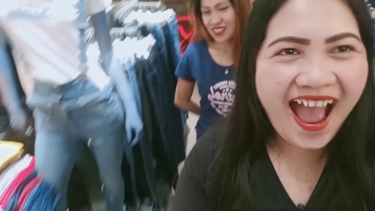 Ayala Cebu mall Trick or treat ✌️✌️✌️ first time vlogging😘😘😘😊😊😊