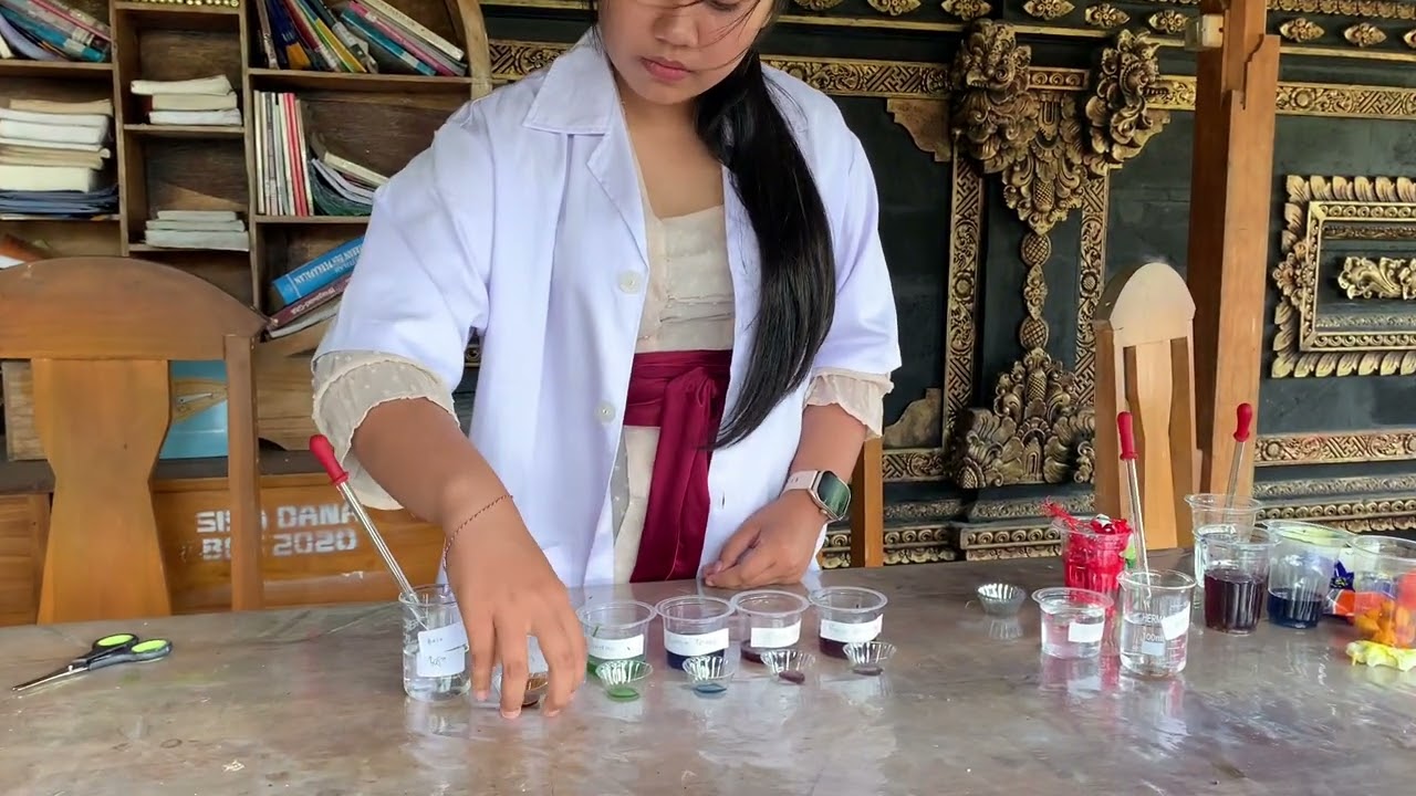 Ujian Praktik Kimia : Uji Asam Basa Menggunakan Indikator Alami