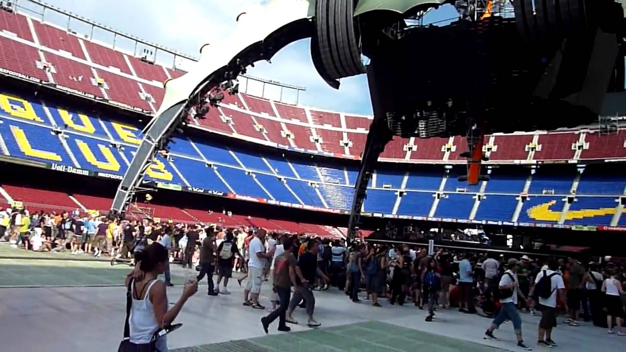 U2 Barcelona 2009-06-30 HD stage and stadium (4 hours before the show) - U2gigs.com