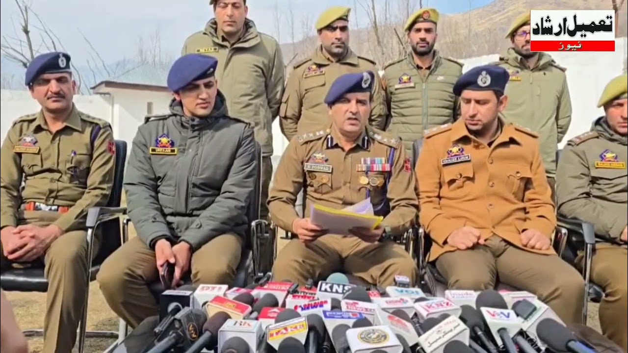 SSP Ganderbal Khalil Poswal addresses media after busting a major cyber fraud racket involving