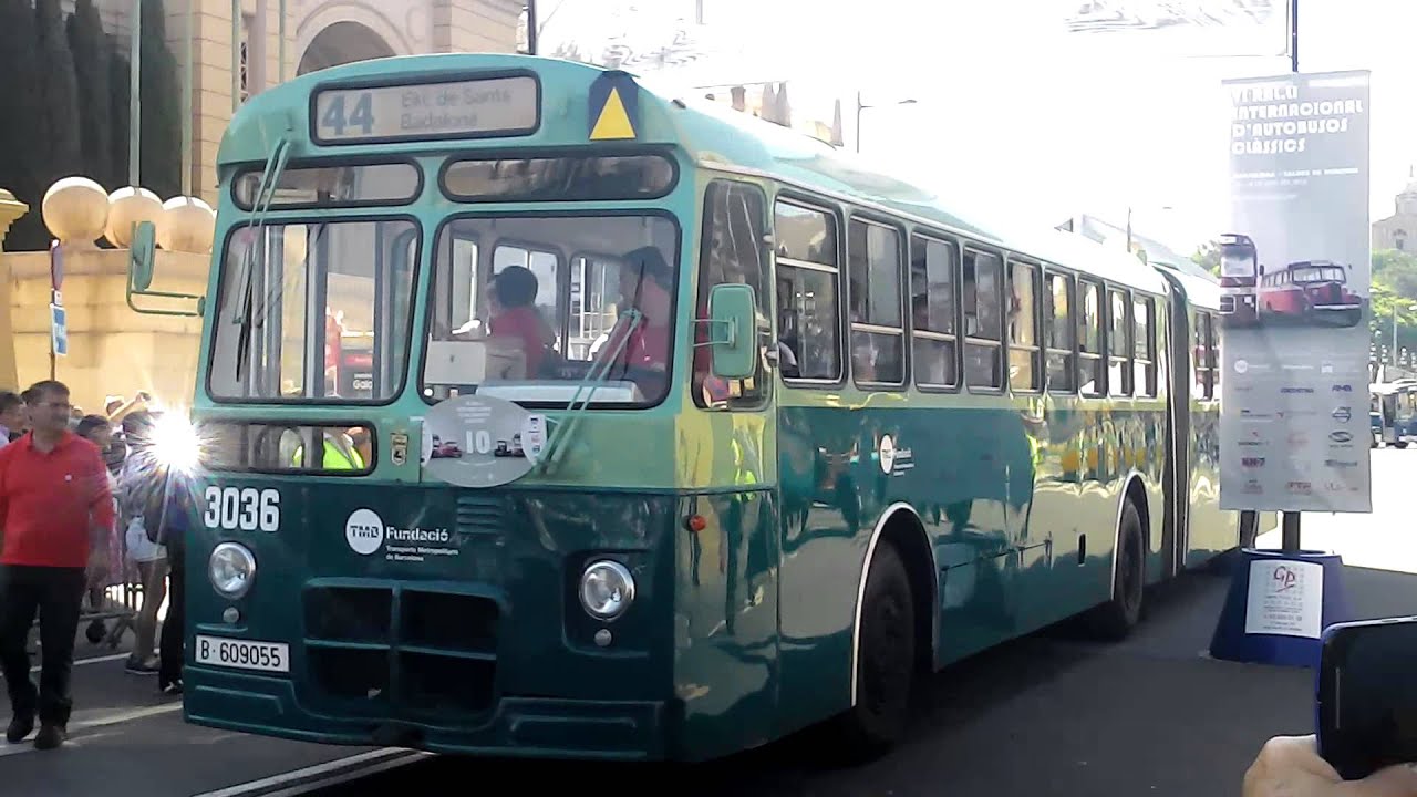Salida VI Rally de autobuses clásicos de Barcelona (2015)