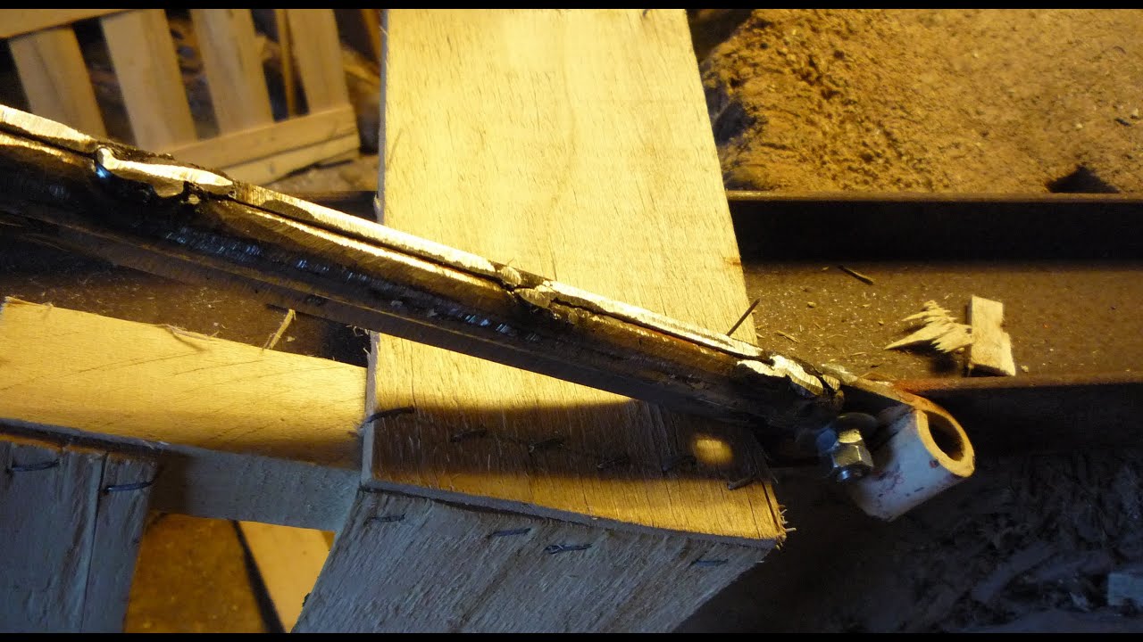 Home-made Guillotine - Making something from free scrap materials. Faites vous-même une guillotine.