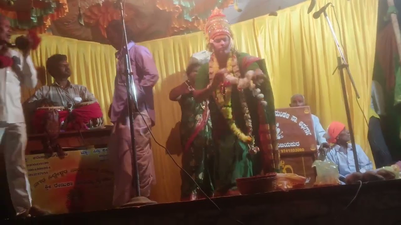 ಶ್ರೀ ರೇಣುಕಾ ದೇವಿಯ ಎಲ್ಲಮ್ಮ ನಾಟಕ ಸಂಘ ಇಂಡಿ ತಾಲೂಕ್ ಹತ್ತರಗಾ ವಿಜಯಪುರ8147229237 
