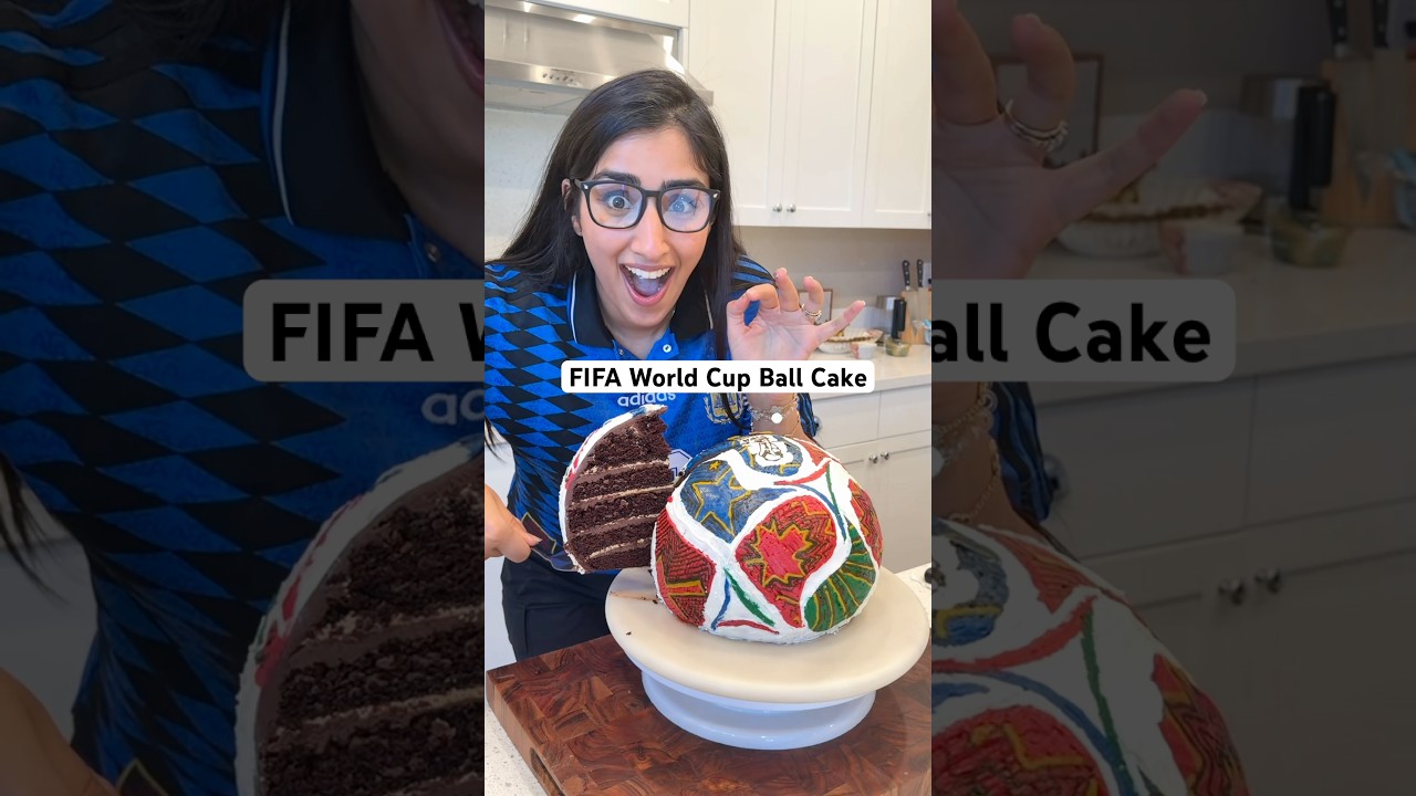 Превращаю мяч FIFA World Cup в торт &mdash; часть 2! Как думаете, у меня получилось?! 😭⚽️ #fifaworldcup