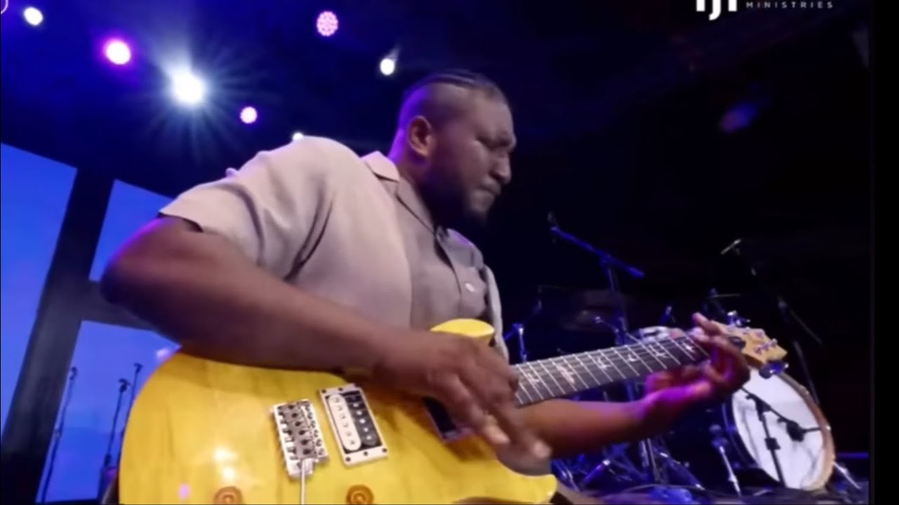 When the Holy Spirit Took Over the Guitar!! Awesome  worship experience !!