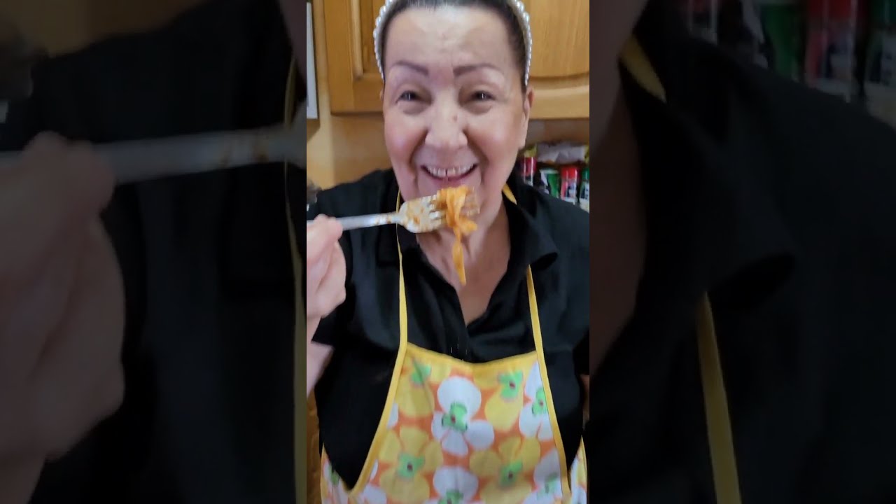 Sugo con polpette e salsicce, e fettuccine fatte in casa 🫶