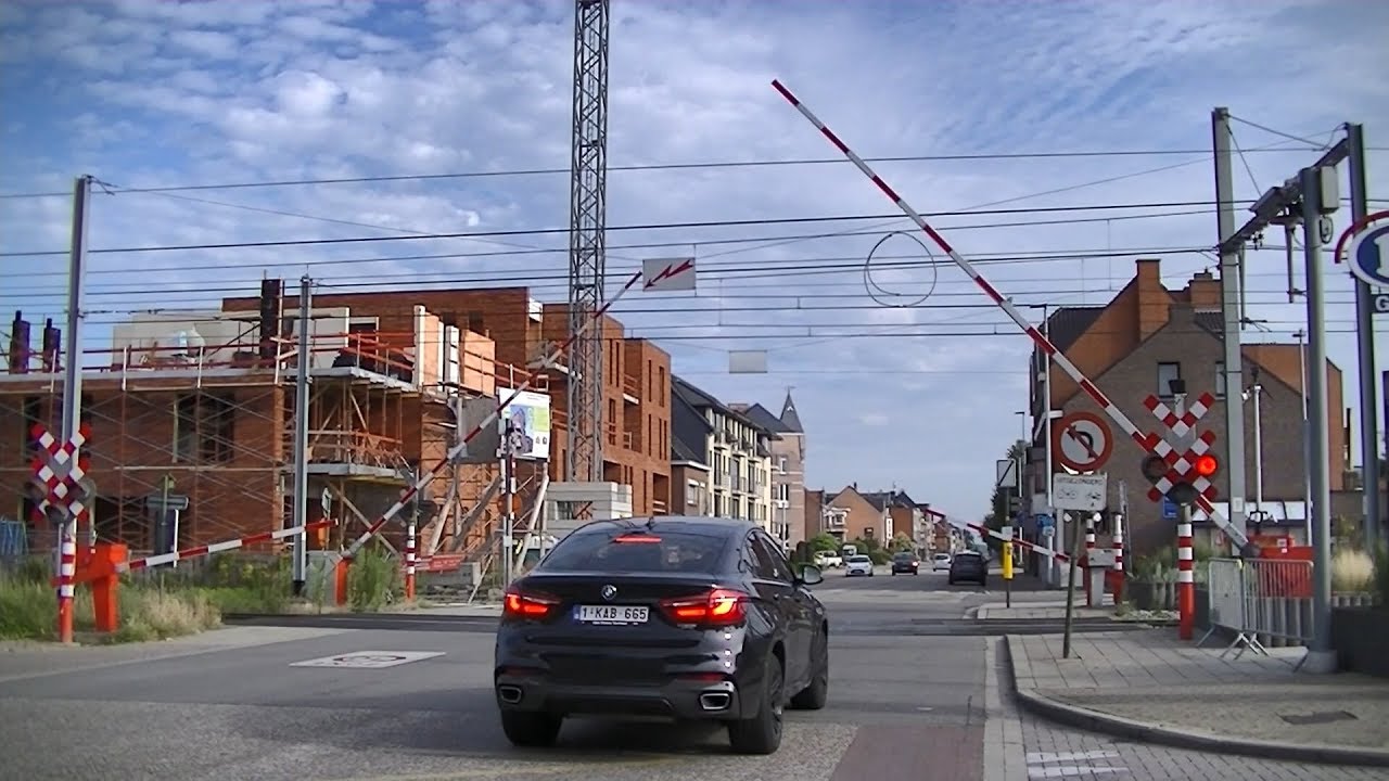 Spoorwegovergang Geel (B) // Railroad crossing // Passage à niveau