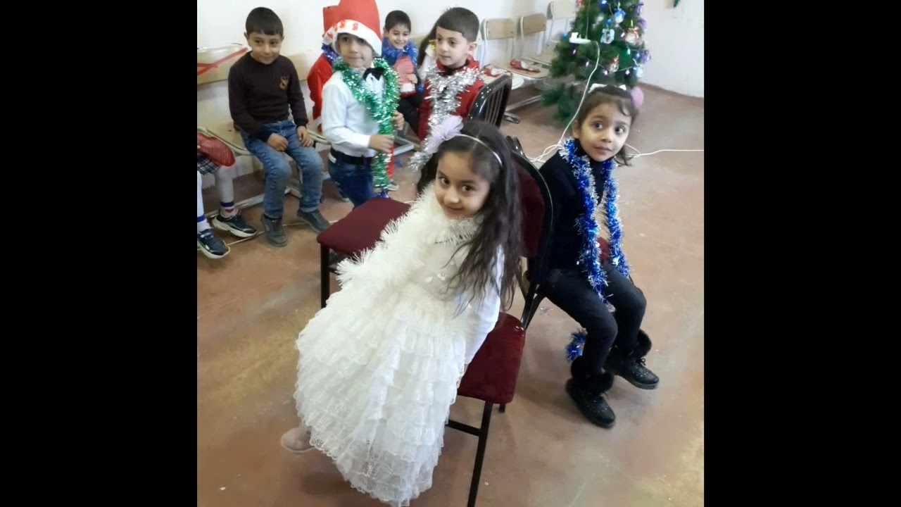 Kəlbəcər  37 nömrəli məktəbin 0ª haz. qrupu yeni il şənliyi S.R Mirzəyeva Dürdanə. 3cü hissə