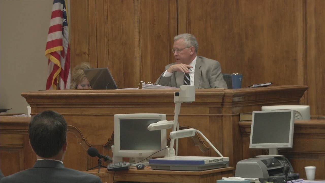 Superior Court Judge Ralph Van Pelt will resign at the end of the year