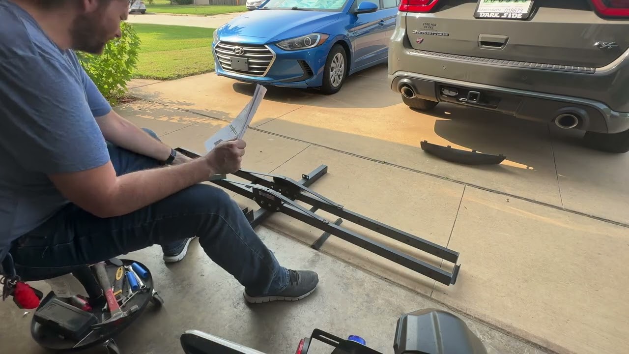 Black Widow Motorcycle rack Unboxing and Assembly!