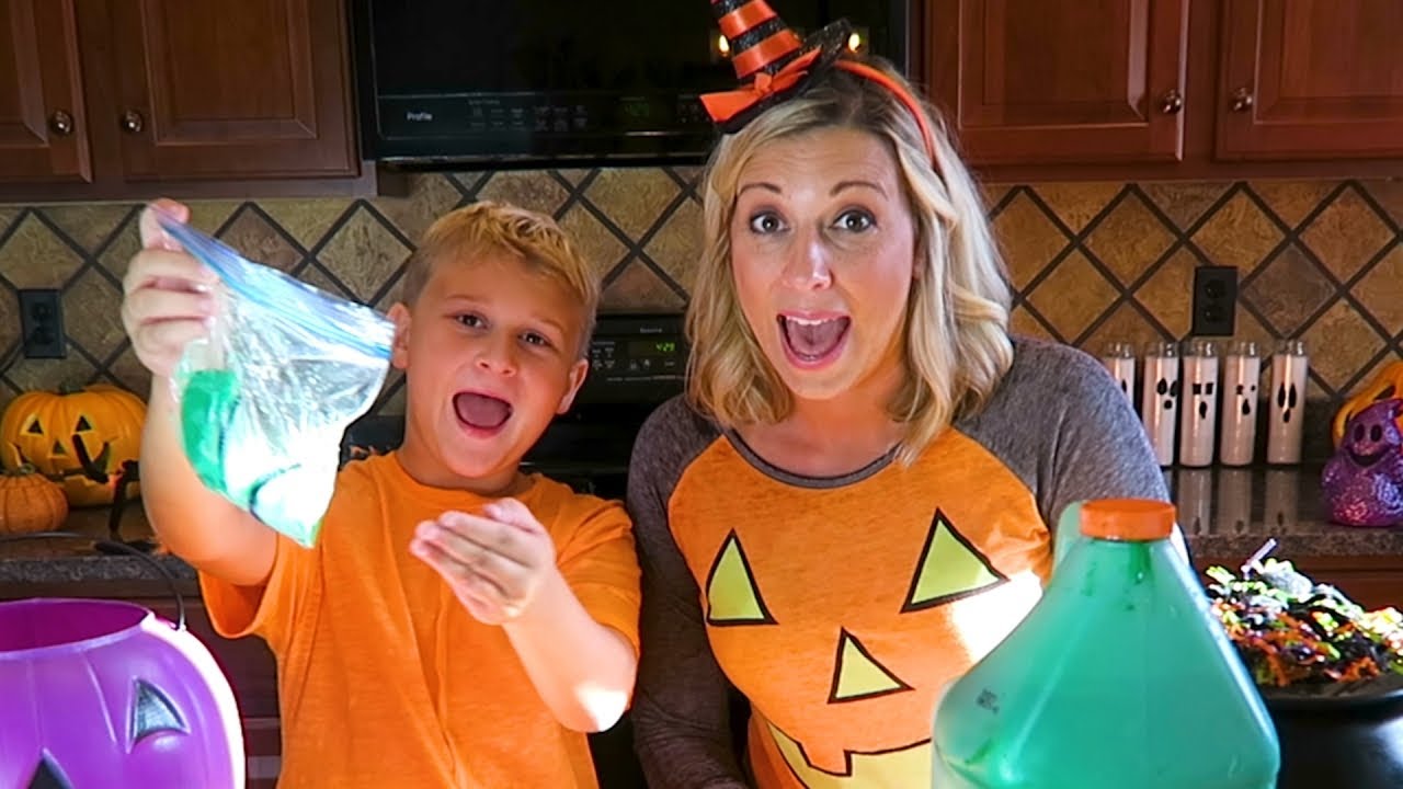 Make Your Own Mess-Free Halloween Slime! | #Lifehacks