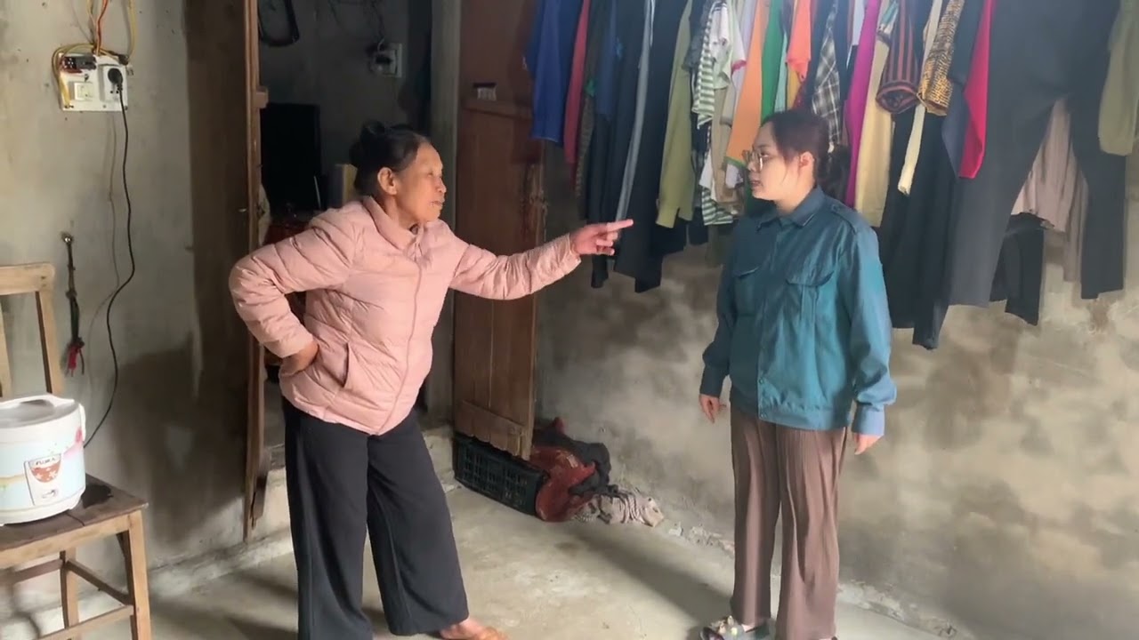 Nguyệt cay cho mu hải chom kép khắp nới