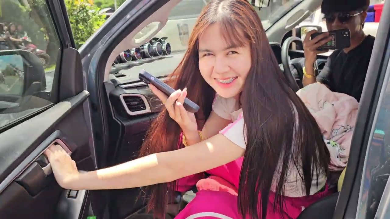 สาวน้ำฝนไม่พลาดงานบุญสังขะ บ้านตอกตรา Dump Trucks