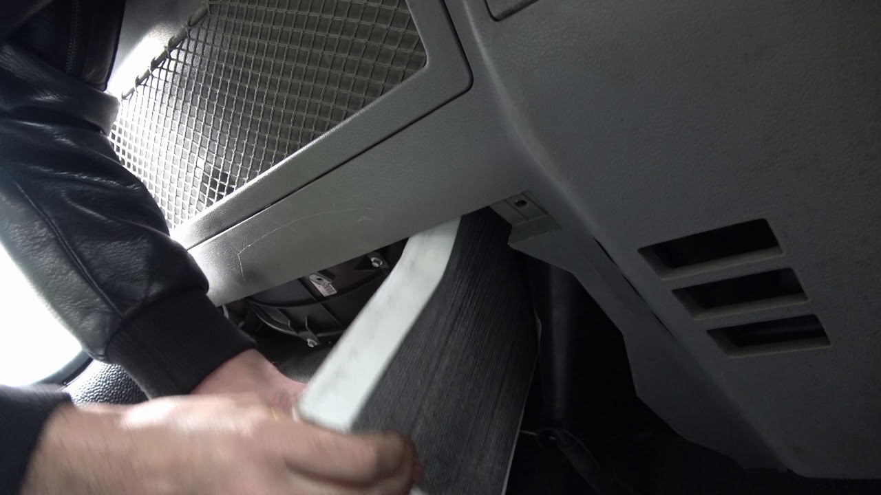 VW T5 Van — замена салонного фильтра своими руками