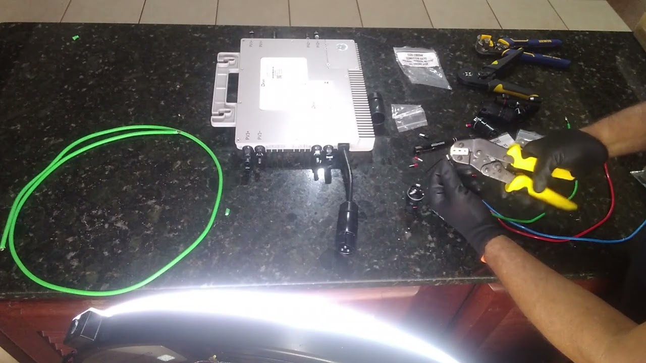 Ligação dos Conectores do Microinversor DEYE 2250W