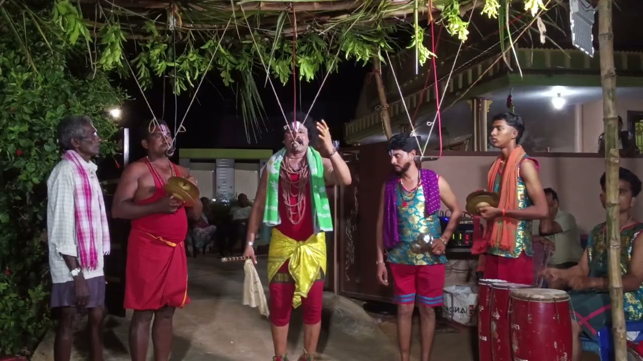 గాఢ శ్రీను దుర్గమ్మ సంబరం రామచంద్రాపురం. 8367533665. 9494097308. 
