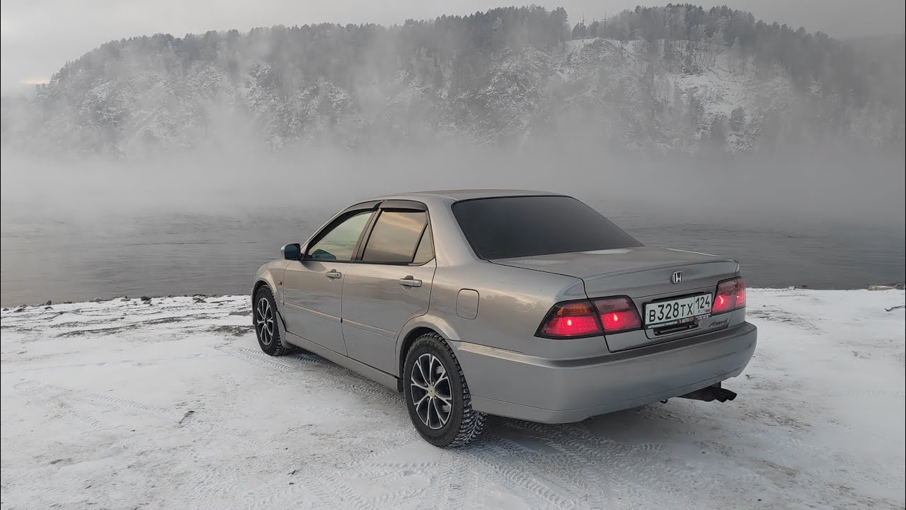 Обзор на Honda Accord 1999 года SiR S package спорткар 90-Х