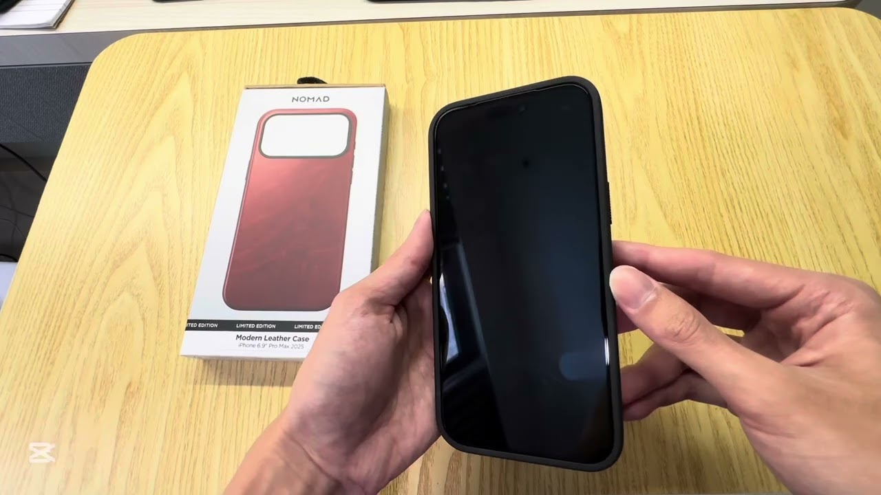 Nomad Modern Leather Case for iPhone 17 Pro Max