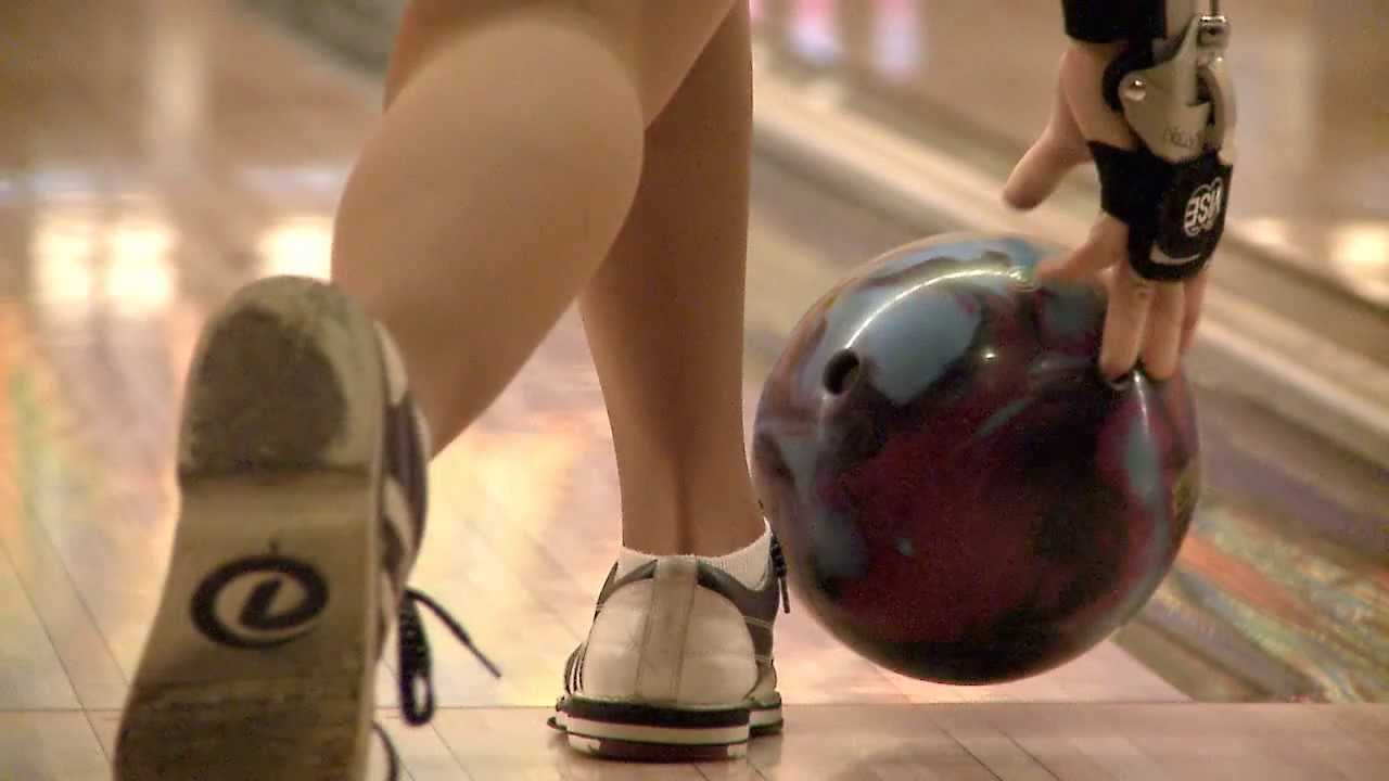 2013 Bowling World Championships - Women's high definition video focusing on the various release