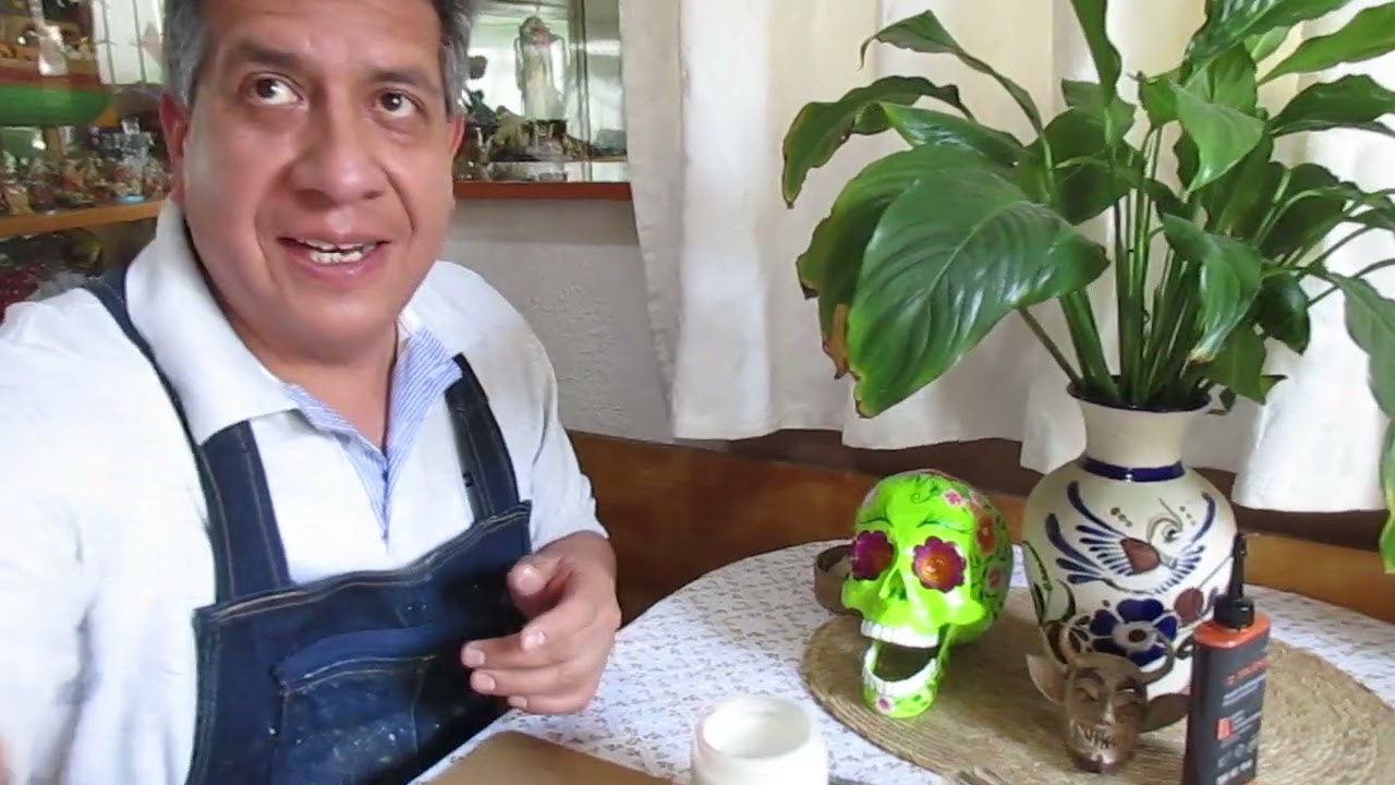 Como hacer engrudo y empapelar mascarita. SARR Cartonería. Arte Mexicano con Tradición.