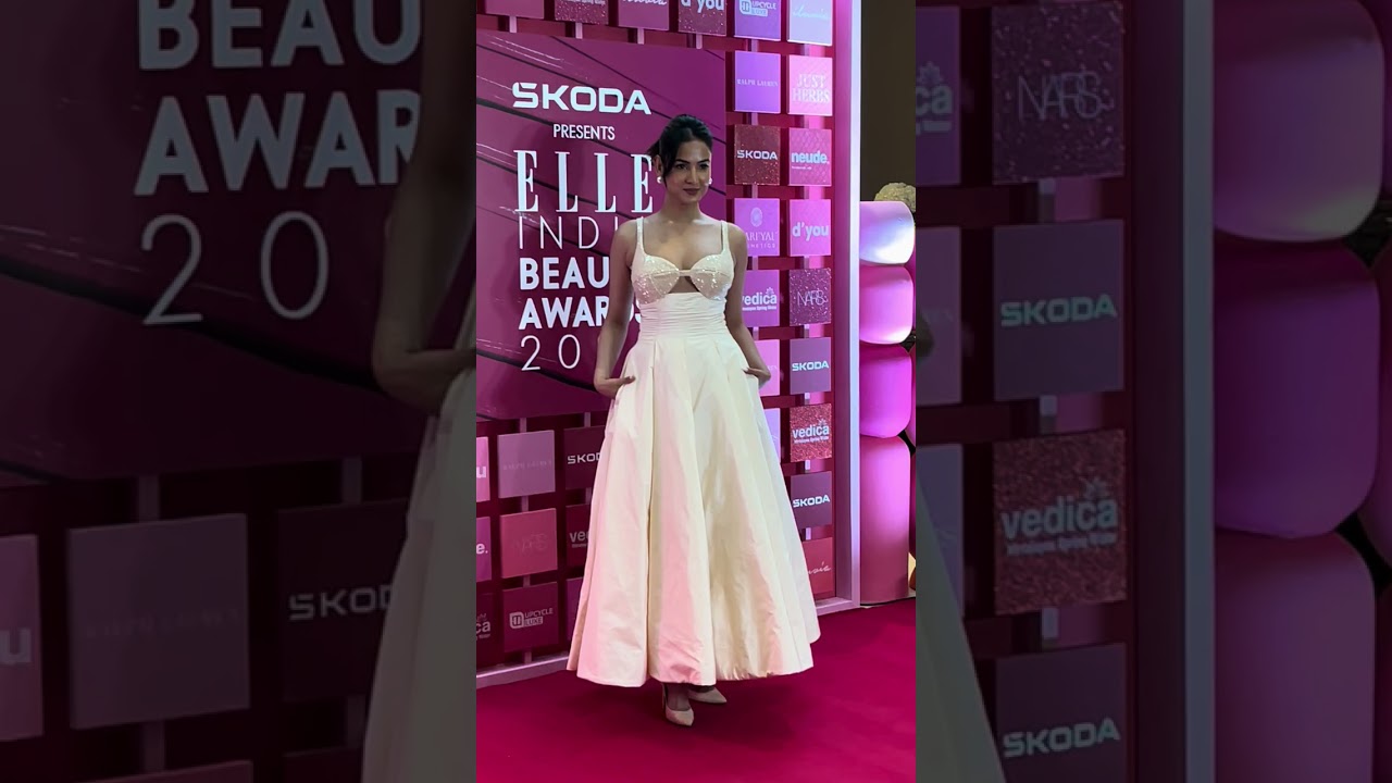 Sonal Chauhan at Elle India Beauty Awards | Glamorous Appearance #sonalchauhan
