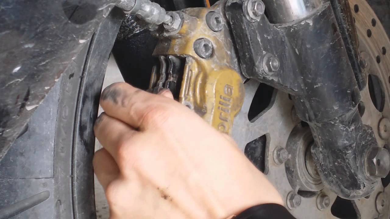 Aprilia rs125 1998-2005 mod brake pads change (tutorial)