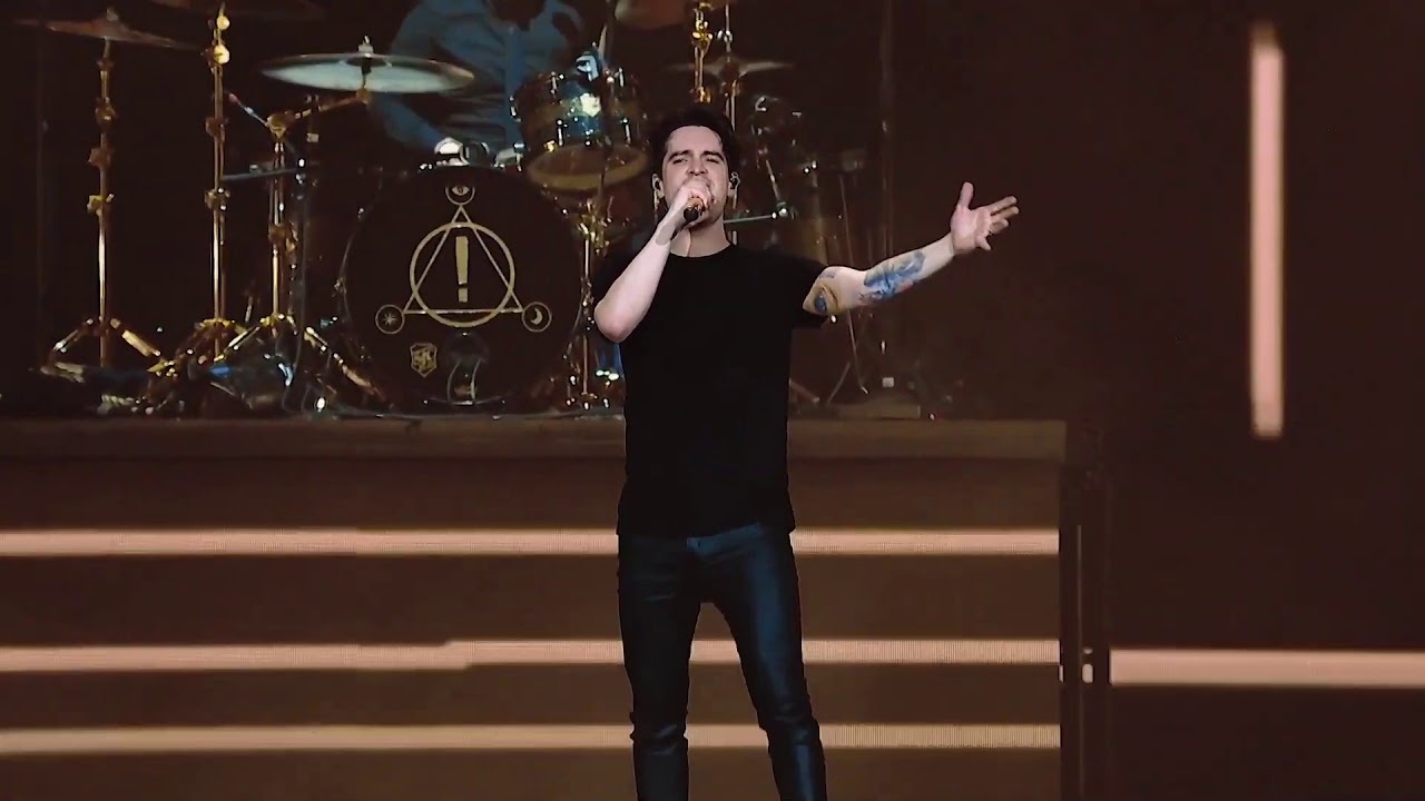Panic! At The Disco - Roaring 20's (Live At The O2 Arena) 2019