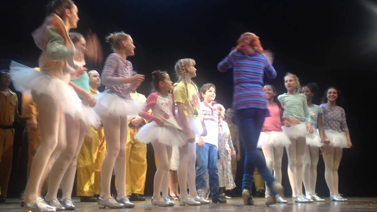 Billy Elliot De Musical: Finale (Nick van der Stroom als Billy)