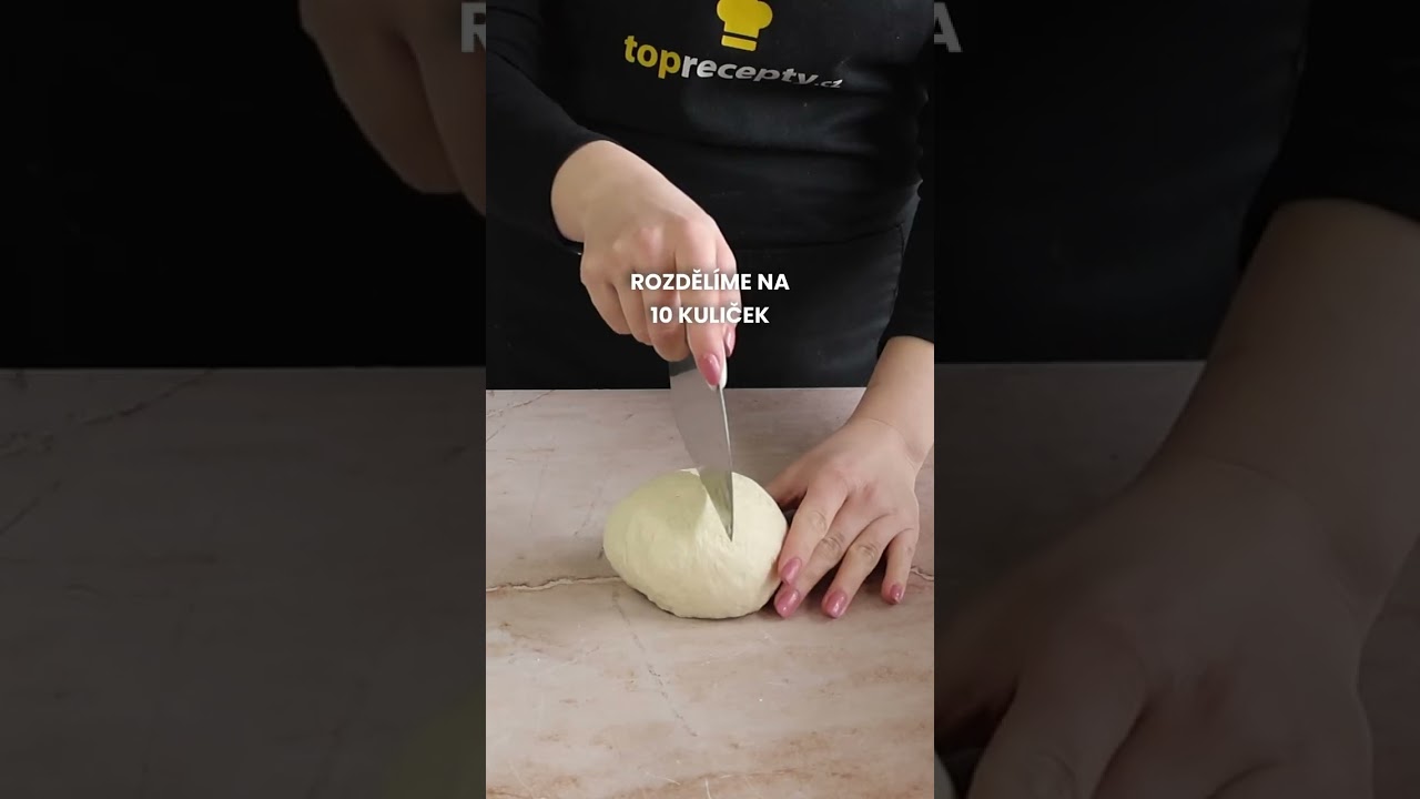 Jednoduch&eacute; jogurtov&eacute; indick&eacute; placky naan provon&iacute; v&aacute;&scaron; domov bylinkami a česnekem #toprecepty #recipe