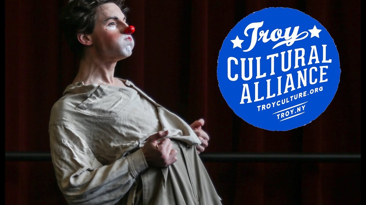 A French Clown in Troy
