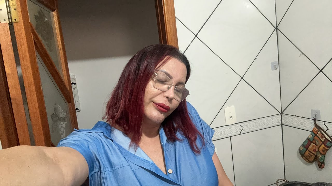 LUISA MARILAC  está ao vivo!