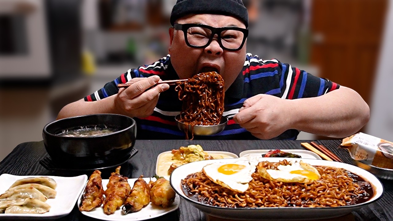 짜짜로니? 짜파게티? 뭐가 더 맛있나? 일단 짜짜로니 먹어보자 │Black Bean Noodles Mukbang Eatingshow