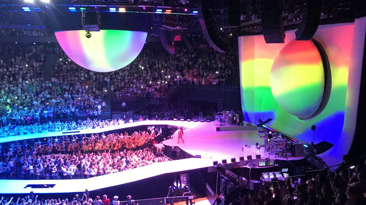 Ariana Grande - Break Free Live Sweetener World Tour Paris 27.08.2019