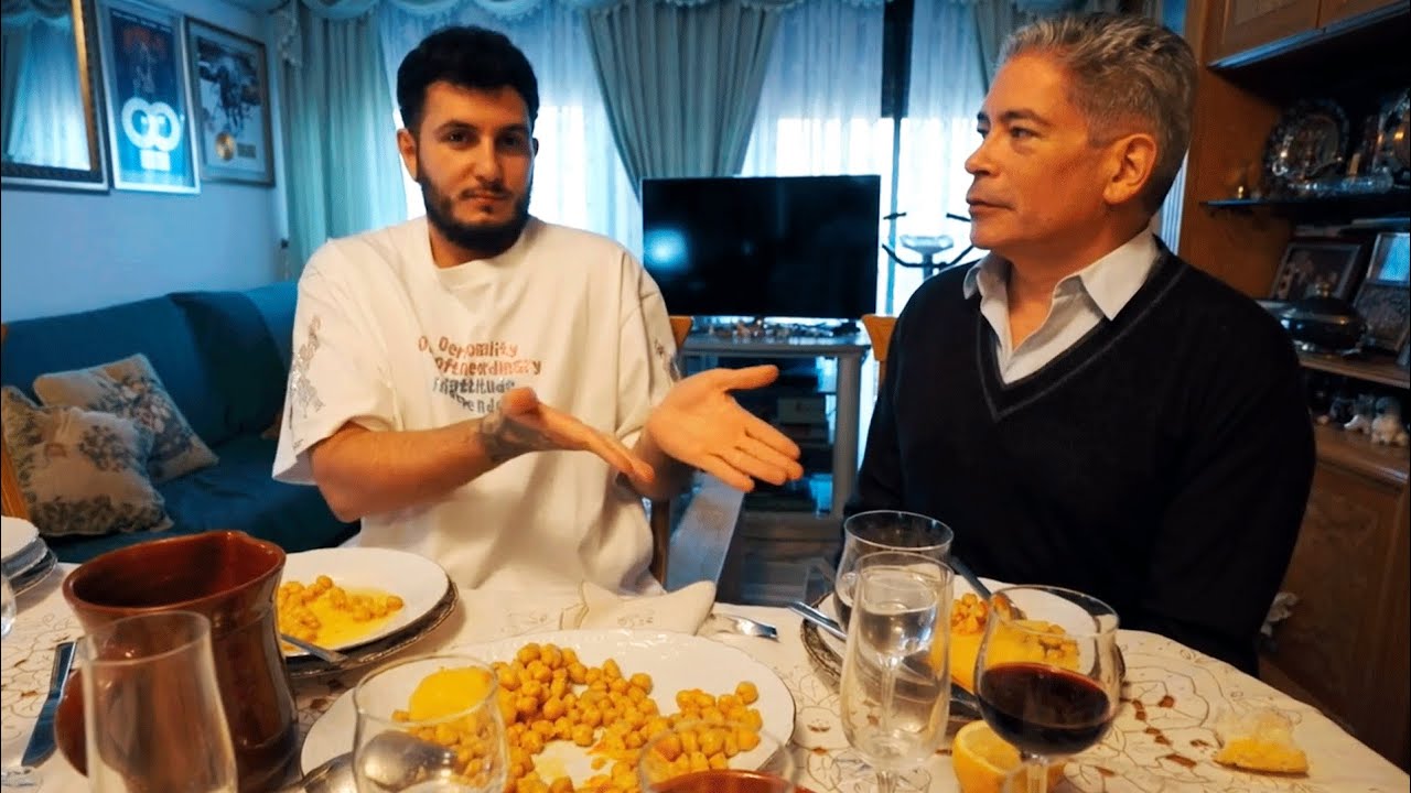 Omar Montes y Boris Izaguirre comen cocido de la abuela | En la corte del principito