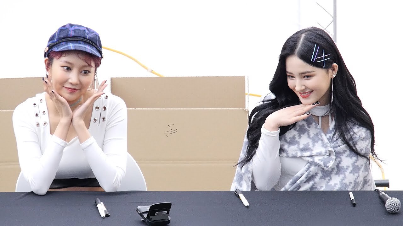 190331 모모랜드 MOMOLAND : 낸시, 혜빈 Nancy, HyeBin : 팬사인회 fansign event : fancam : 코엑스 라이브플라자