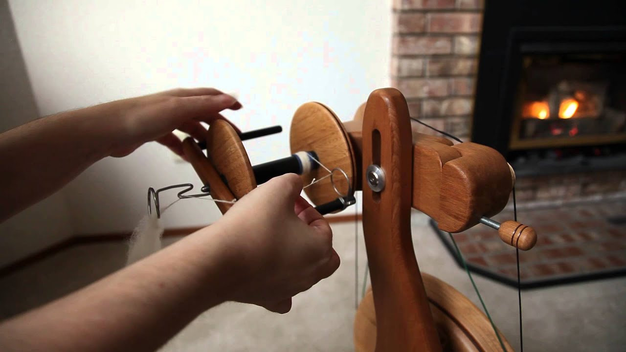 Lace spinning and checking twist on Majacraft Aura