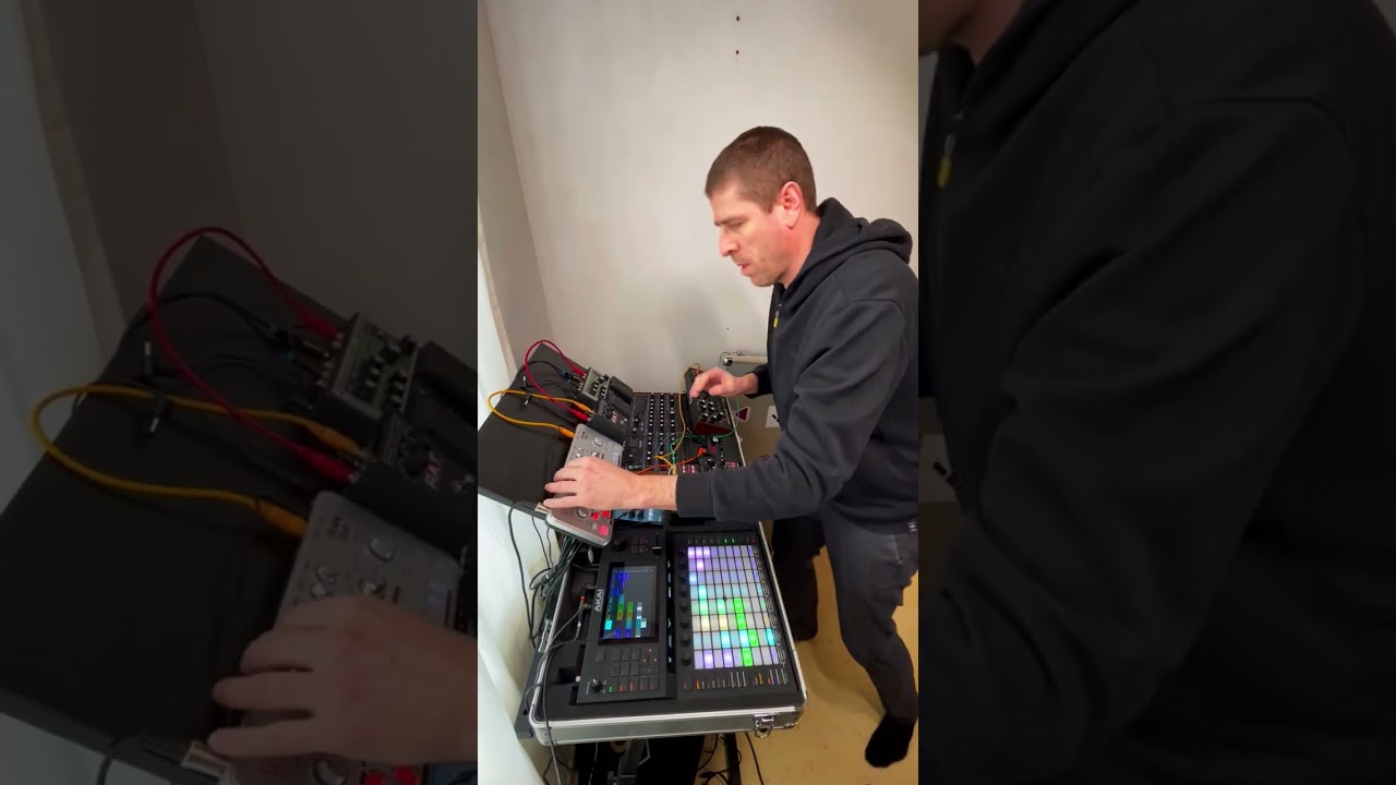 Cyclone Analogic tt-303 Bass Bot jam