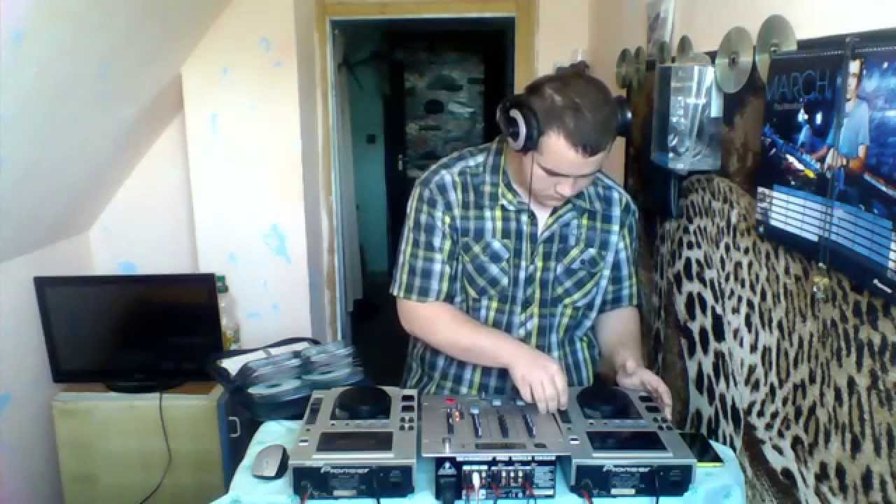 PoGi - 2014.03.29 Live Mix (Pioneer CDJ 100 &Behringer DX 626)