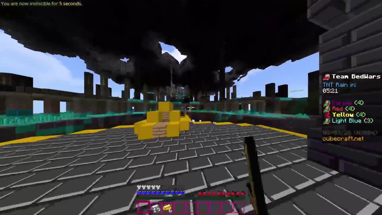 playing CUBECRAFT bedwars/practicing/having fun