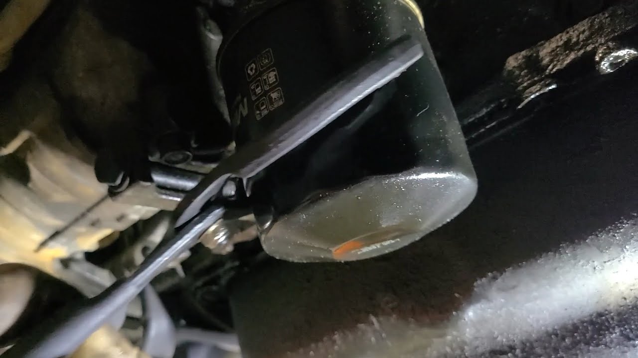 2006 Dodge Grand Caravan sxt oil change 👍
