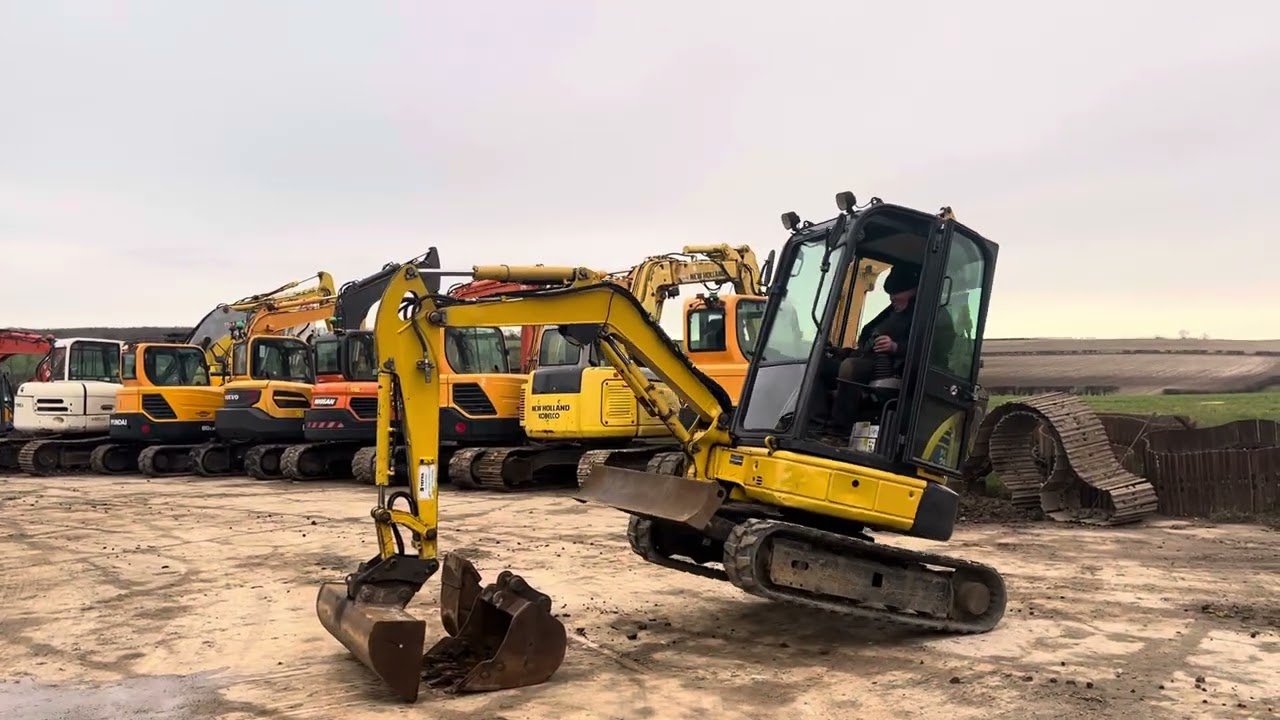 2019 KOMATSU PC26MR-3 2600hrs