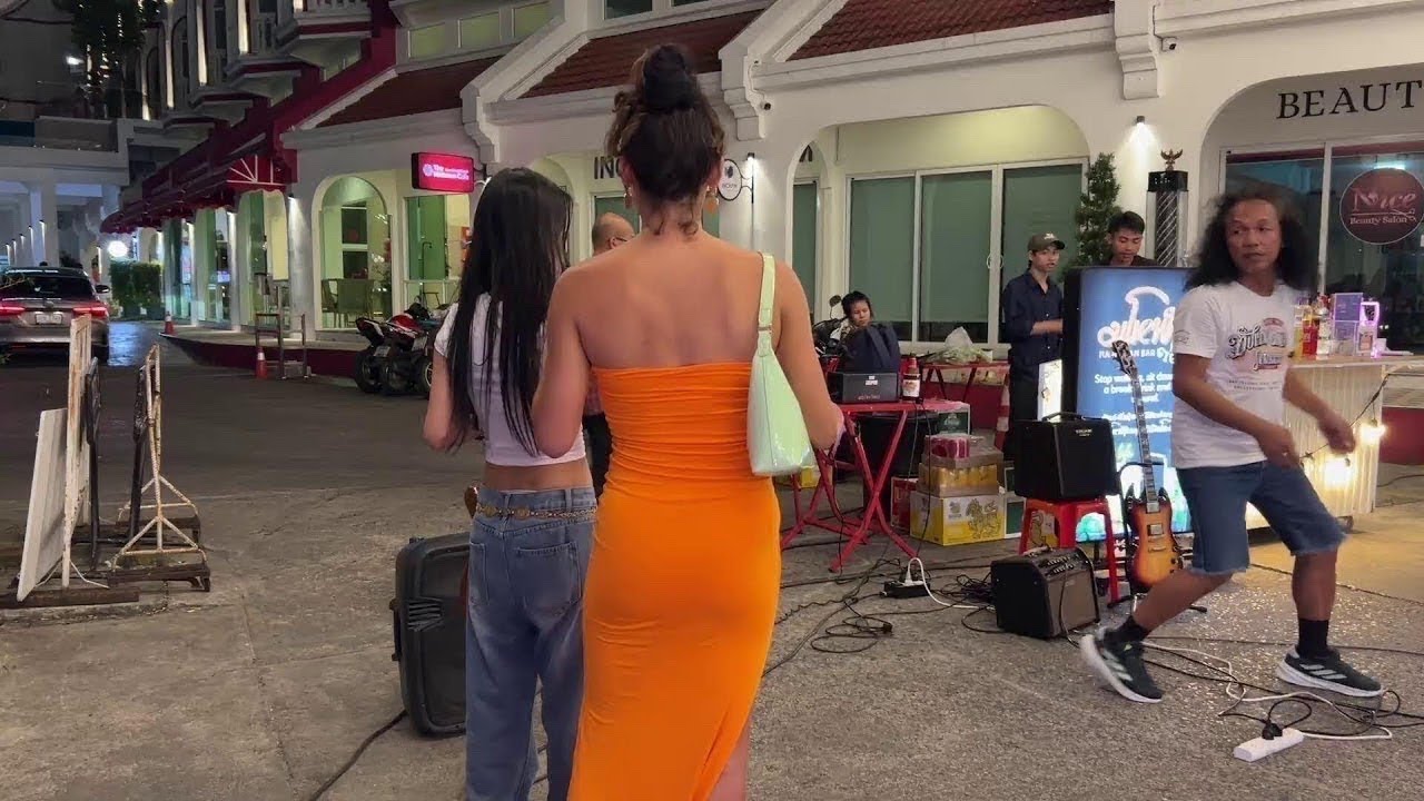 Queen On Street. Phuket Old Town Sunday Market 09/02/2025