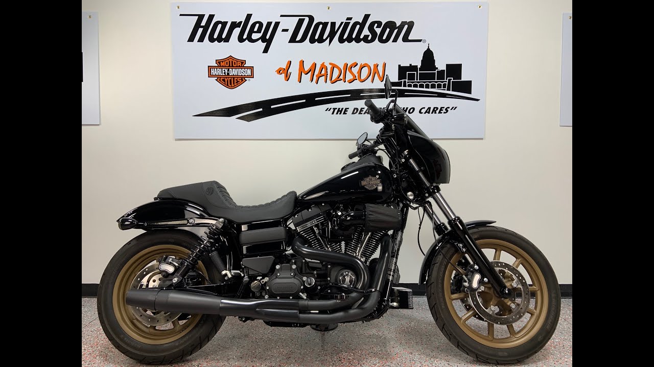 2017 FXDLS 313556 VIVID BLACK