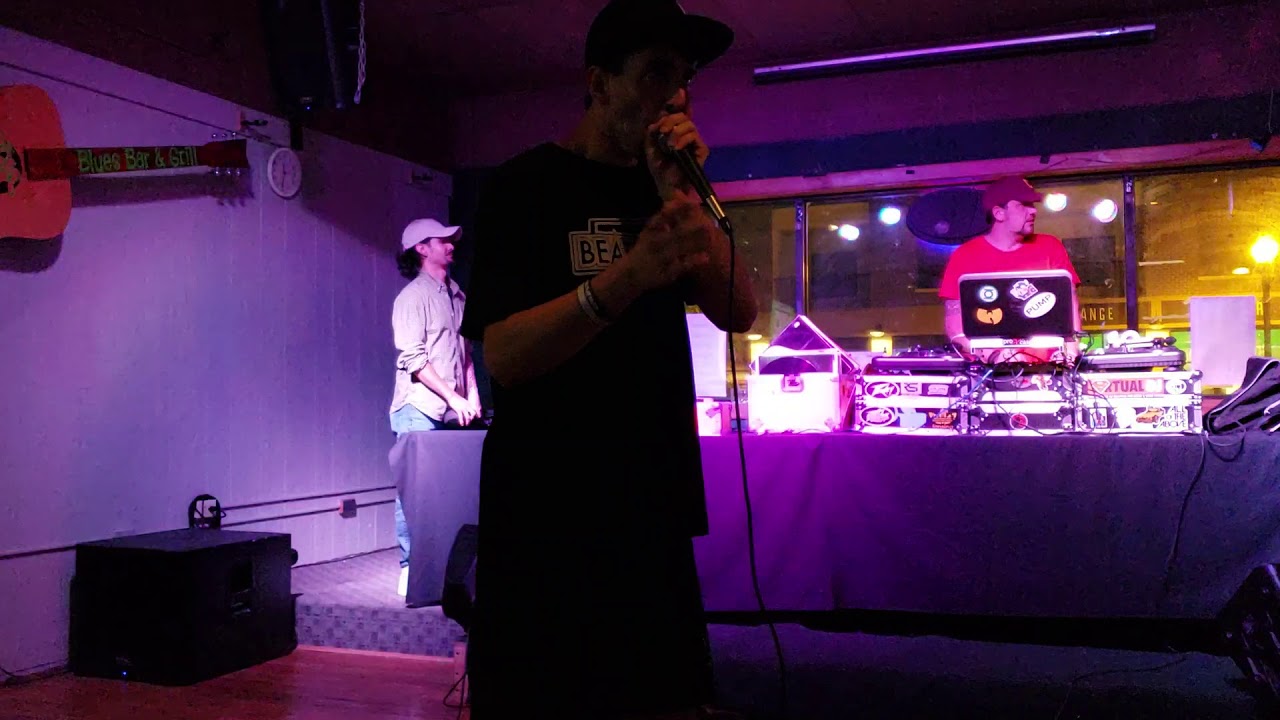 TongFx- Beatboxing at The Green Door Bar and Grill