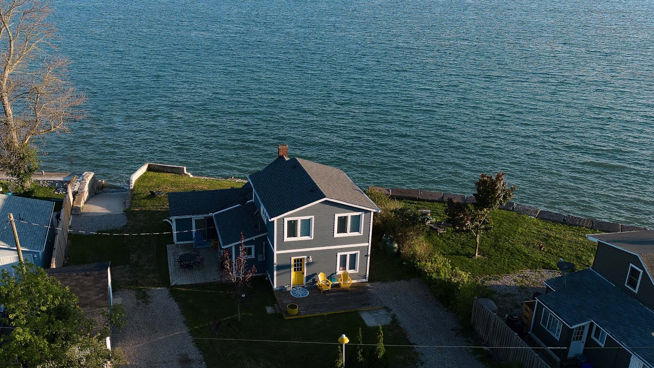 48 Lakeview Line, Dunnville Ontario - A Gorgeous Lakefront Ontario Cottage