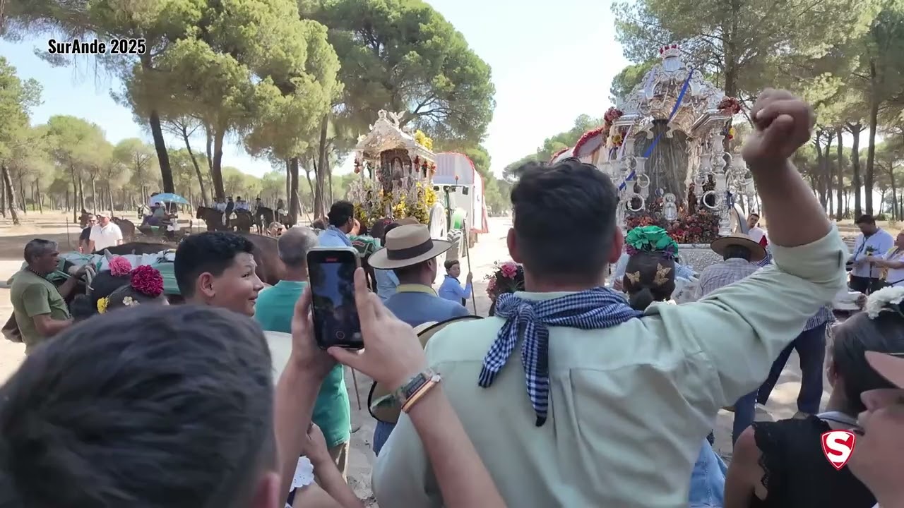 Llegada y presentación en la Aldea del Rocío de la Hdad. del Rocío de La Algaba - Rocío 2025