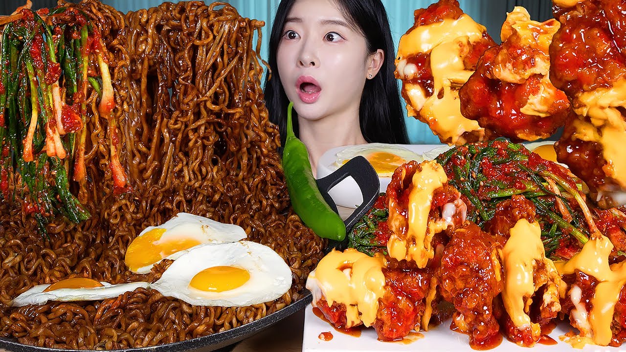 ASMR MUKBANG | Острый жареный цыплёнок с сыром 🔥 Острый кимчи из зелёного лука и лапша