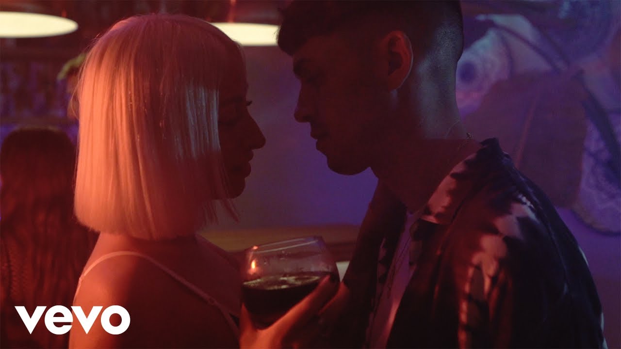 Medina Kid & Lara Taylor & Amex - Noche Oscura